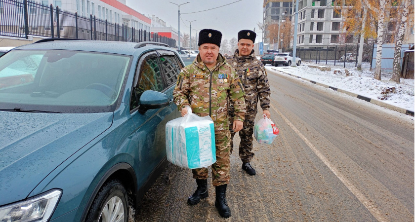 Рязанские казаки доставили гумпомощь для раненых бойцов СВО в БСМП