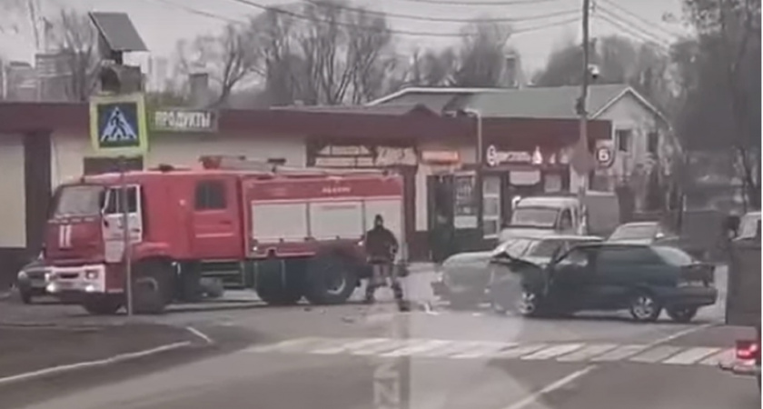 В Рязани госпитализировали двух пострадавших в ДТП на улице Ситниковской