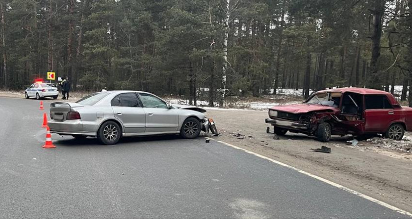 В Клепиковском районе столкнулись Mitsubishi и ВАЗ