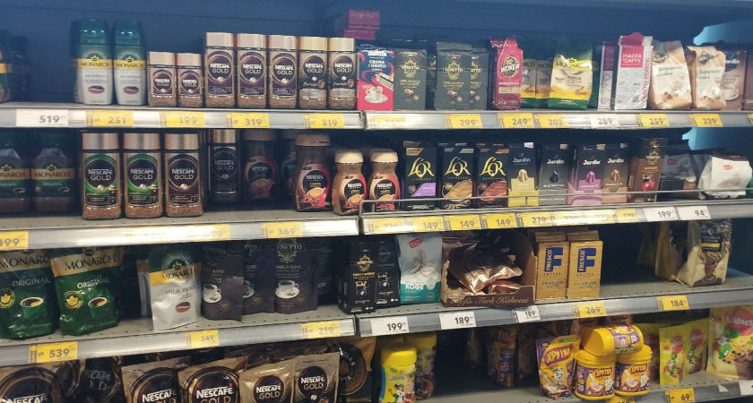 Отходы в яркой баночке: названы марки кофе, которые лучше не покупать даже по большой скидке