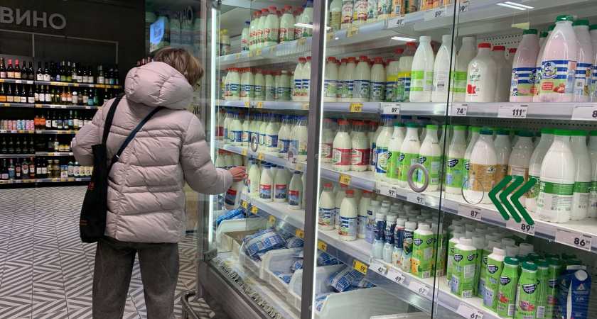 «Простая вода с пальмой»: Росконтроль назвал марки молока, которые нельзя покупать даже по акции