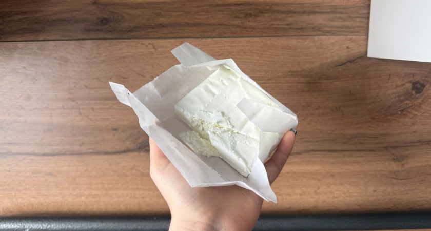 Мясной клей в пачке: Роскачество назвало худшие бренды творога