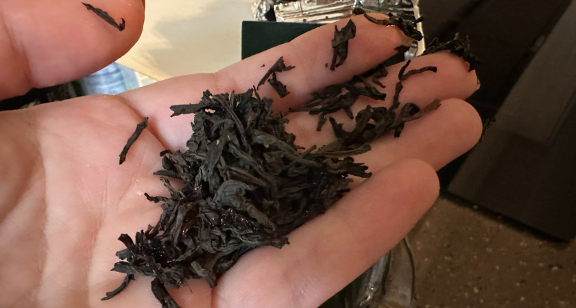 Ученые назвали самый полезный чай: не черный, не зеленый и в два раза полезнее мятного. Успокаивает и питает организм