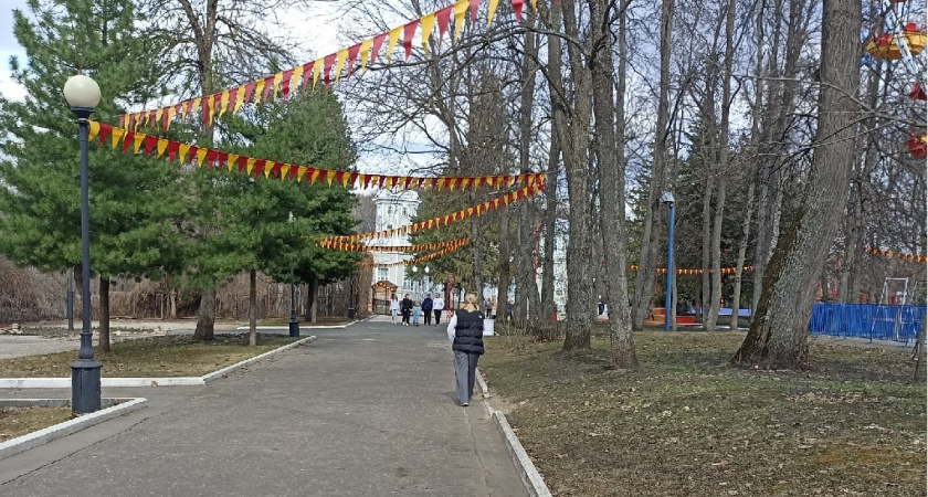 Фото к статье: В Рязани на обработку парков от клещей выделят 390 тысяч рублей