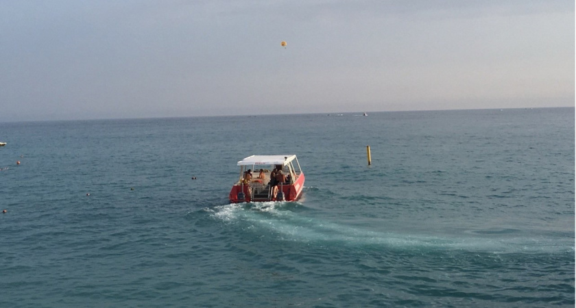 «Вонючее море с мерзкими людьми»: российские туристы честно высказались об отдыхе на черноморских курортах