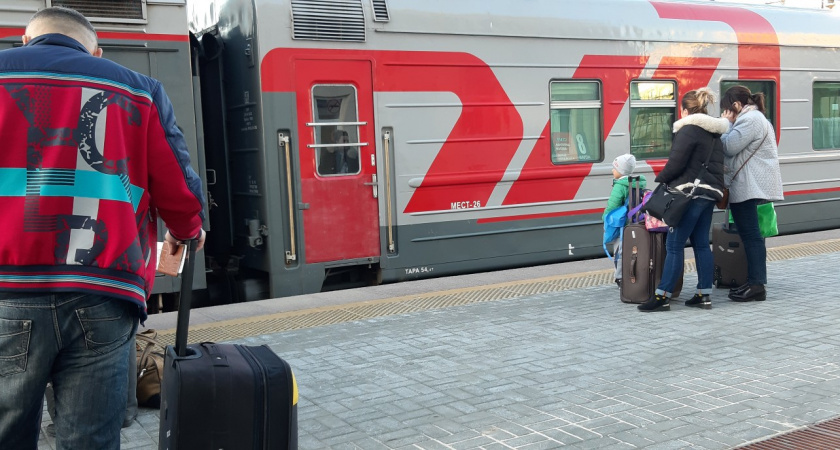 Теперь пассажиры верхних полок в поездах РЖД смогут спускаться на нижние только с согласия попутчиков - люди в ярости сдают билеты