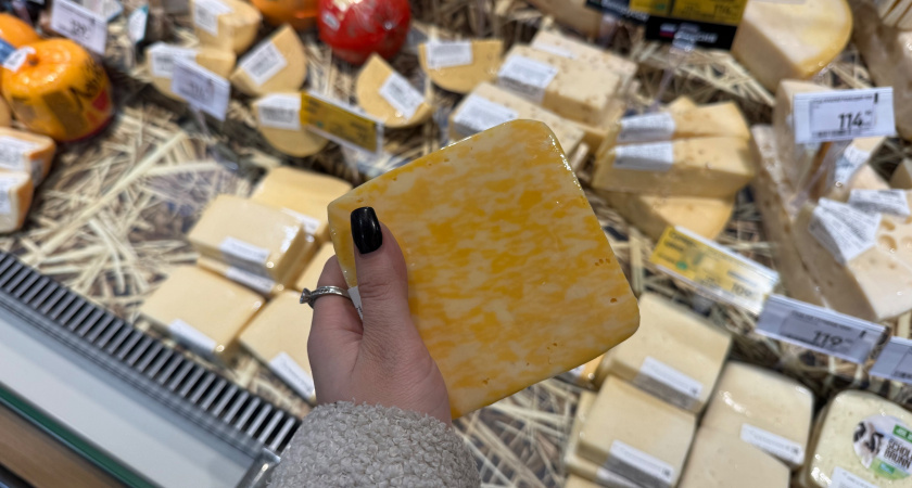"Не вздумайте покупать, даже по скидке 70%": в Роскачестве назвали бренды сыров, которые лучше обходить стороной