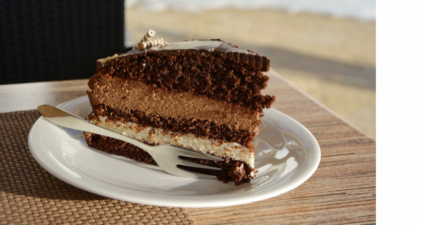 Готовлю лихо тортик для "незваных гостей" — не успеют добежать до порога, а все уже на столе