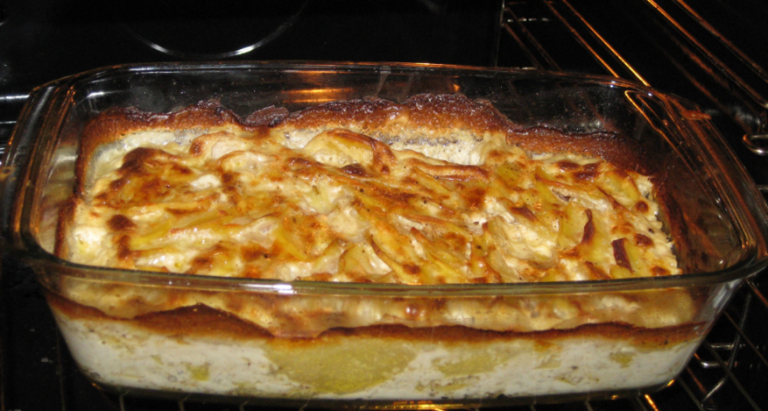 Изумительная запеканка «три в одном» - один из лучших вариантов на семейное застолье, и всего за 20 минут