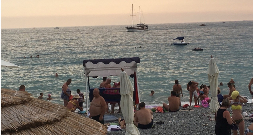 "Слезы на глазах от вони": Абхазия преподнесло неприятный сюрприз отдыхающим