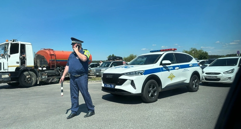 Скопление полицейских ночью в центре Рязани удивило жителей