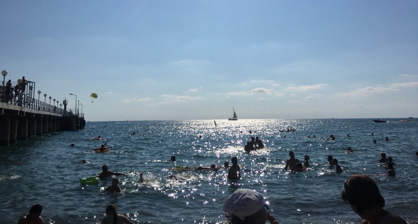 "Похоже, накрылся пляжный отдых": честные отзывы отдыхающих на Черном море. Но не про цены и мазут 