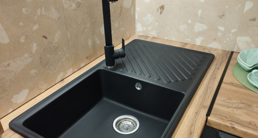 «Уходя из дома, всегда заливай подсолнечное масло в раковину и результат порадует» – близкая подруга дала интересный совет, делюсь результат