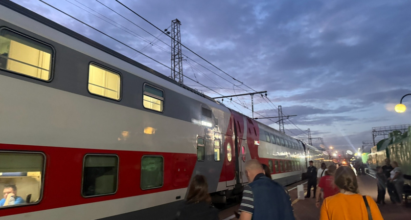 Не покупайте билет, пока не прочитаете: грязная изнанка поездов - что скрывают проводницы за улыбкой и чаем с печеньем