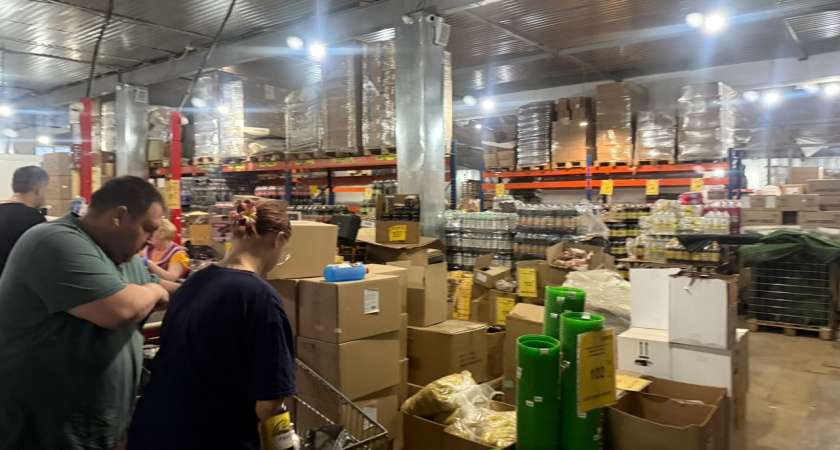 "Магнитам" и "Пятерочкам" осталось недолго: россияне рванули за покупками в другой супермаркет — продукты качественные, а цены — как из 2010