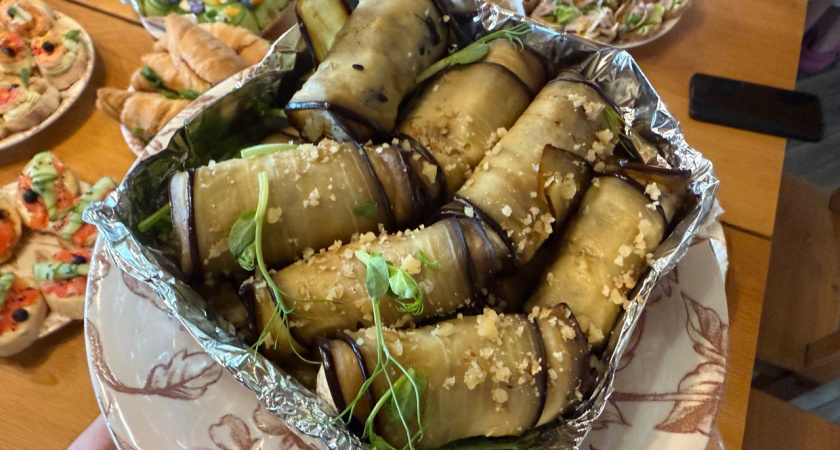 Попробовала такую закуску на фуршете: теперь всегда делаю ее на праздничный стол и удивляю гостей