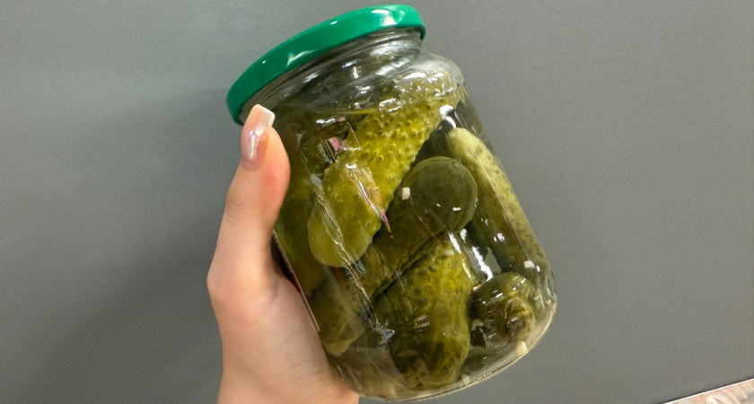 Мариную огурчики по-баварски — получаются намного вкуснее, чем в магазине: прозрачный рассол и минимум уксуса