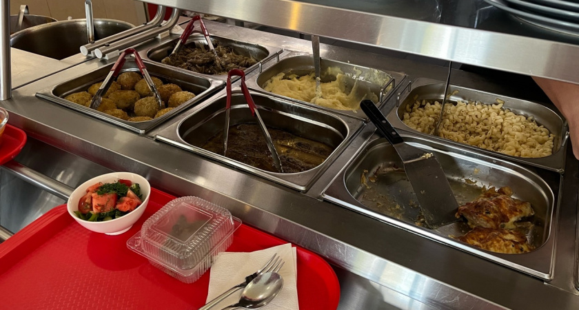 "Еда вообще непонятного происхождения": чем туристы питались в Абхазии, не тратя много денег - что едят простые люди в столовых