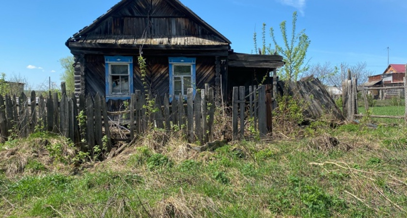 «Увезли всю гумпомощь назад в США»: Американцы приехали в российскую деревню, чтобы увидеть, как живут люди под санкциями