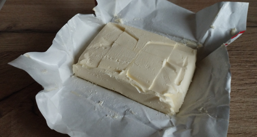 Проверил 10 пачек сливочного масла на состав: сейчас беру только две – цельные сливки без добавок и недорого