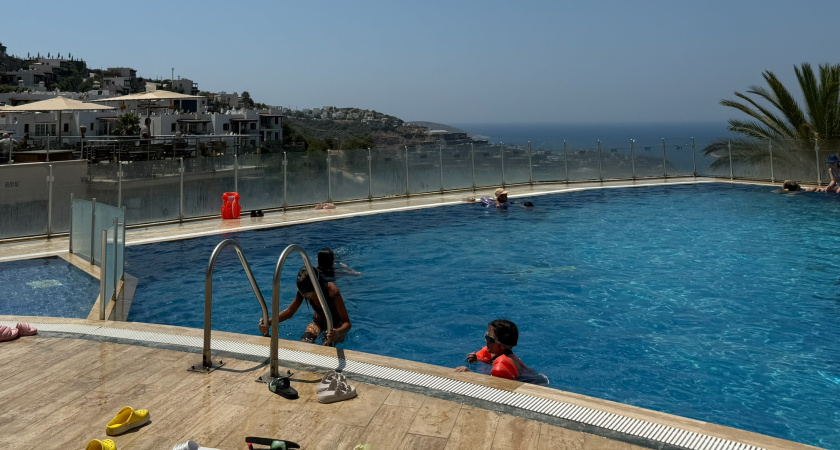 В поселке Лесной появится бассейн