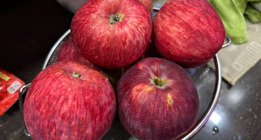 Пушистые яблочные оладьи не оседают и через сутки: Каждый день готовлю на завтрак семье по бабушкиному рецепту