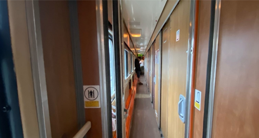 «Купил билет в СВ, вдруг заходит пара из плацкартного вагона и просит поменяться местами»: как грамотно поступить - лайфхак от бывалого туриста