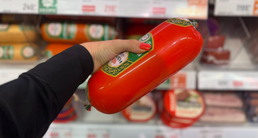 Купил в "Светофоре" палку "гостовской" вареной колбасы: пожарил на сковороде и оценил качество - показываю результат