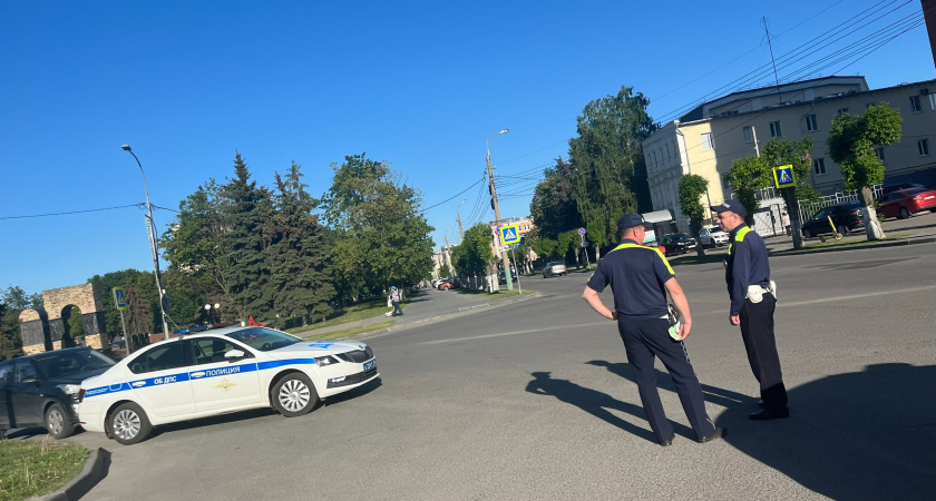 Автобус и два грузовика столкнулись под поселком Шилово