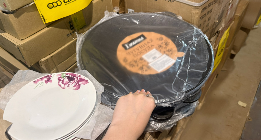 В "Светофоре" появилась дешевая итальянская посуда из дорогого стекла: Выяснил, почему кафе и рестораны покупают коробками