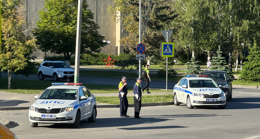 В Рязани автомобиль сбил 17-летнюю девушку