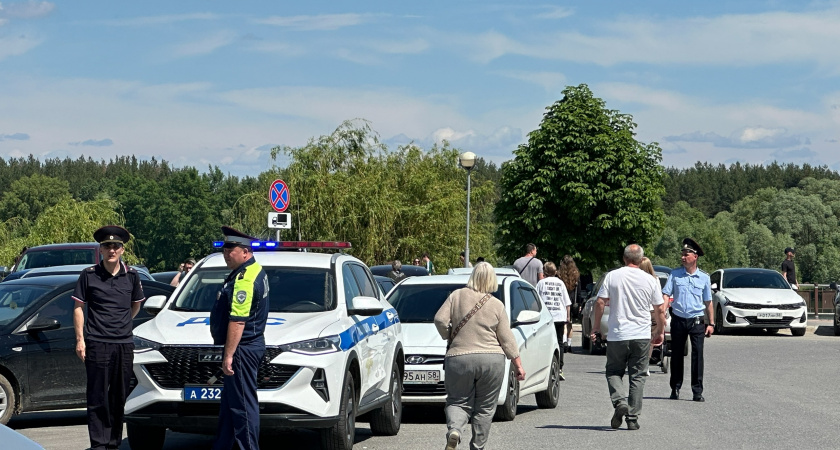 Четыре машины столкнулись на Северной окружной дороге