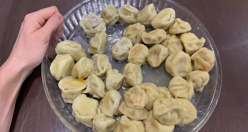Купила в Пятерочке замороженные дамплинги и вареники с картофелем и грибами в магазине: не ожидала такое увидеть в начинке