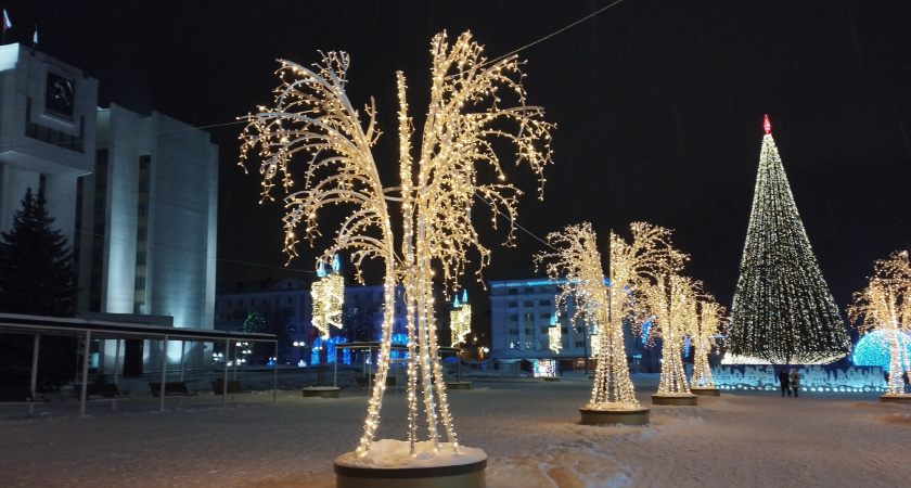 Касимов начинает наряжаться к Новому году