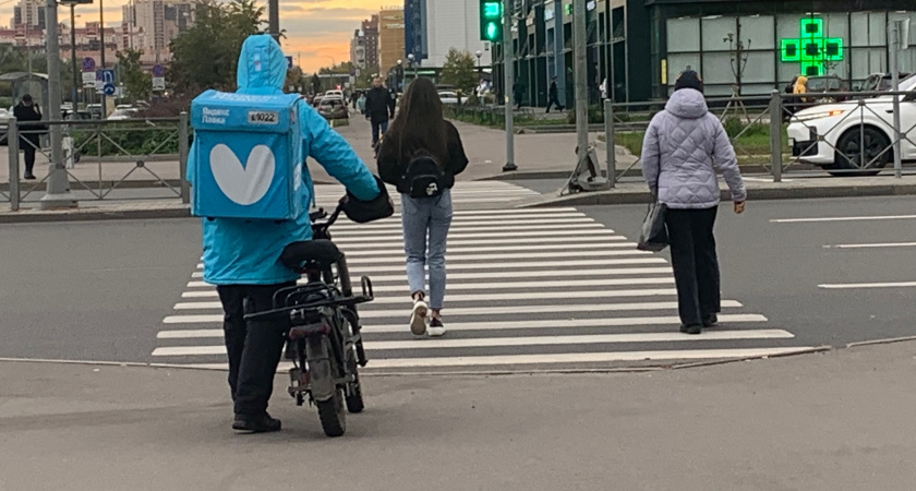 Рязанцам рассказали, в какое время пешеходам на улице быть особенно опасно