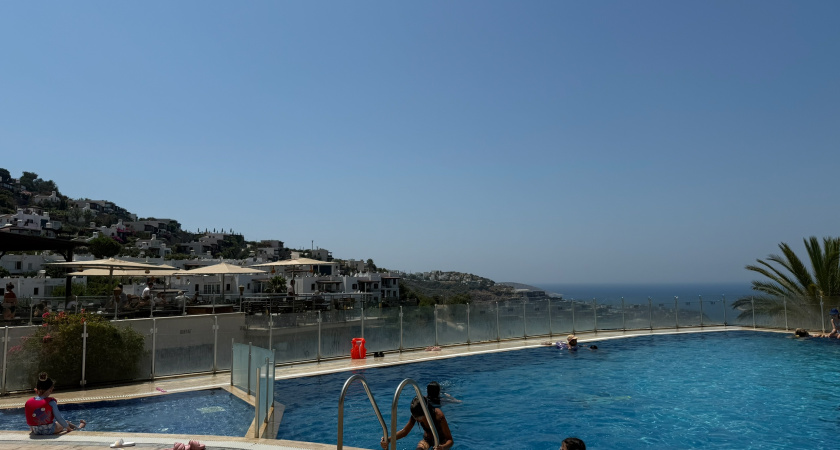 В Турцию и Египет больше ни ногой: случайно узнал сколько стоит санаторий в другом месте с проживанием и питанием - ахнул от цен