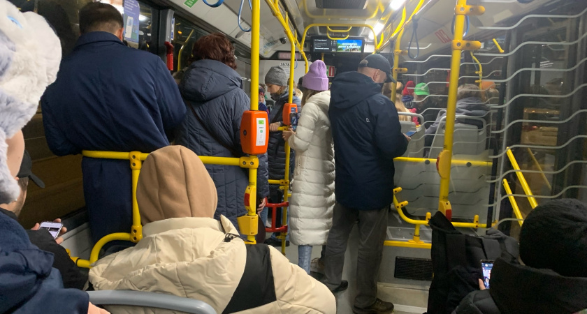 Рязанцы жалуются, что остаются без общественного транспорта по вечерам 