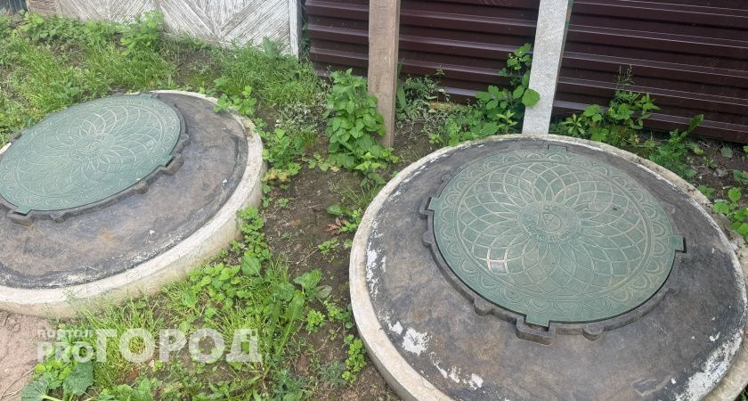 Дышать почти невозможно: жители Рязани продолжают жаловаться на потоки канализации, заливающие улицы