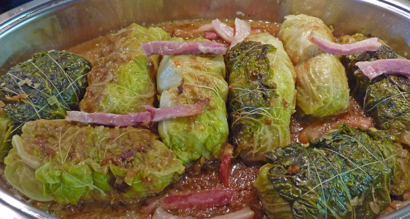 Делаю мини-голубцы по аналогии с далмой: минимум хлопот у плиты - вся семья облизывает тарелки