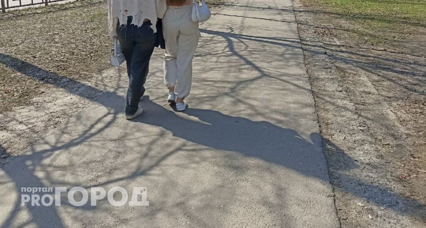 Не администрация виновата — сами водители: рязанцы раскритиковали земляков за превращённый в грязь газон