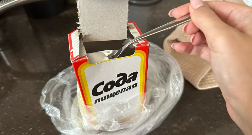 Как правильно ввести соду в кефир, до или после замеса: забудьте про старый метод с шипением в ложке - есть более полезный и простой