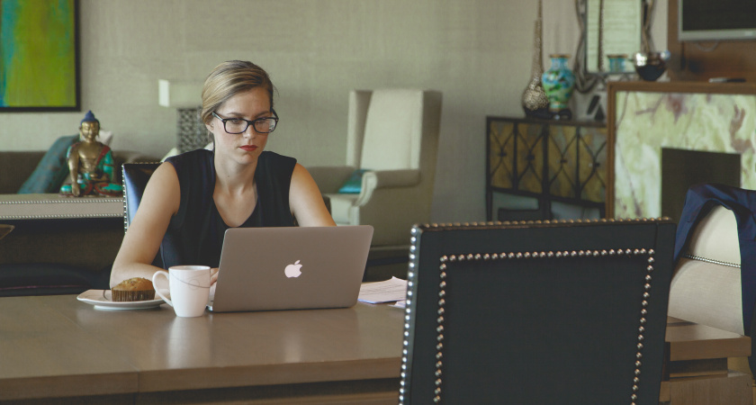 К чему могут привести «отношения» с искусственным интеллектом — рассказывает врач-психотерапевт Роман Устинов