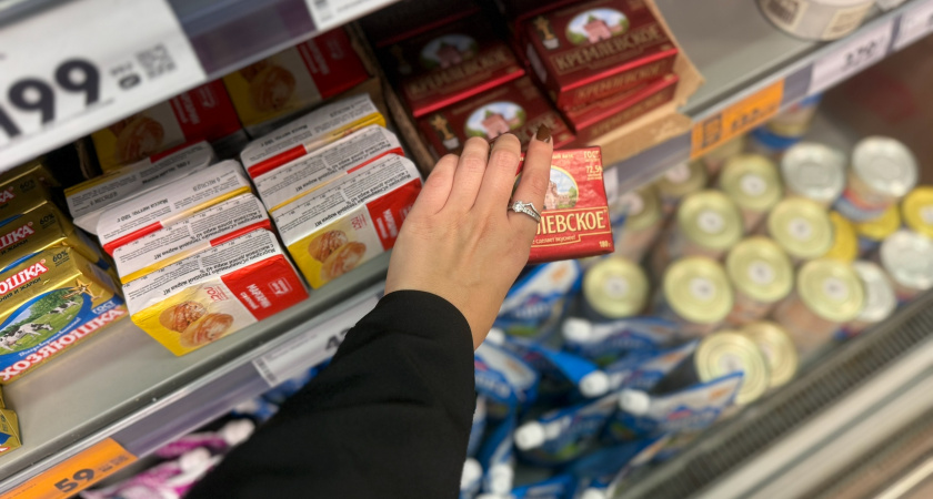 Больше не боюсь нарваться на подделку: вот как легко проверяю сливочное масло — в магазине и дома