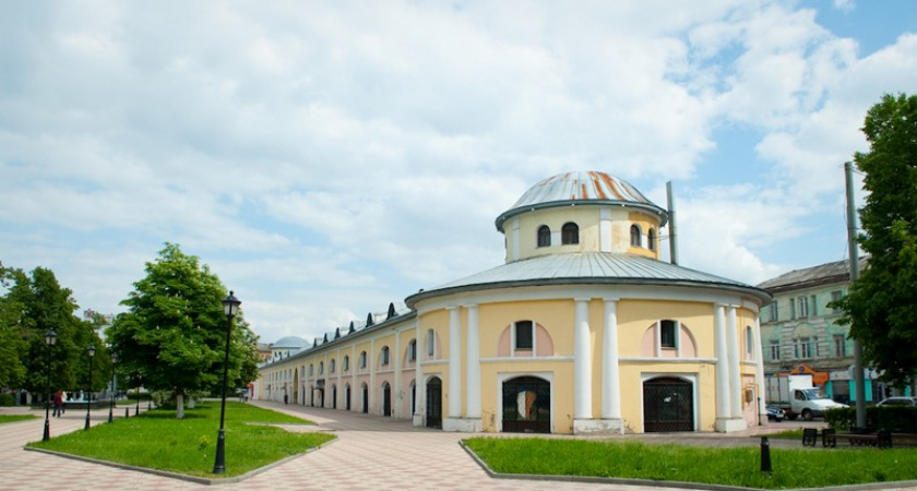 Предприниматели, выселяемые из Торговых рядов, задали 3 вопроса губернатору