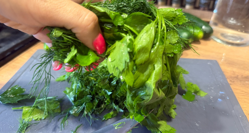 Увидела у подруги — теперь делаю банками: идея, которую обязательно стоит украсть