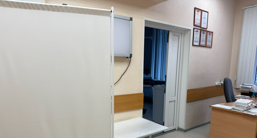 Врачи Рязани спасли пациента с раком прямой кишки, проросшим в мочевой пузырь