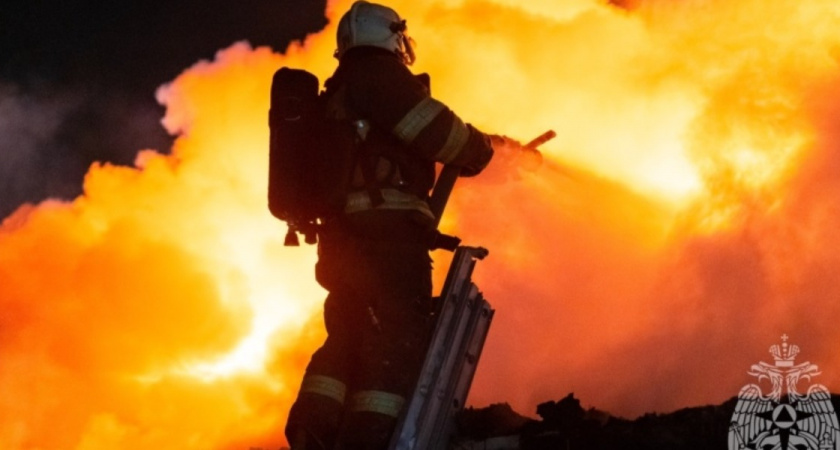 МЧС Рязани осветило детали масштабного пожара гаражей