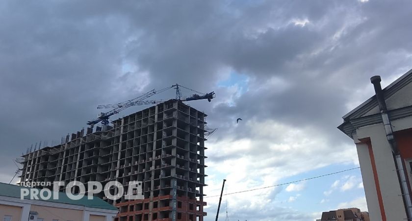 Малков назвал новые сроки сдачи долгостроя на улице Ленкома: дом обещают завершить к лету 2026 года