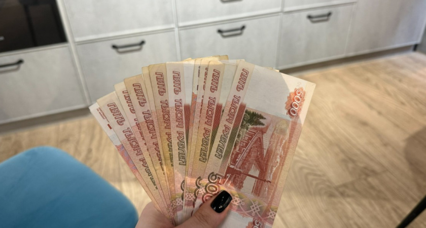 В Рязани 15-летняя девочка за чашкой чая похитила у знакомой 35 000 рублей