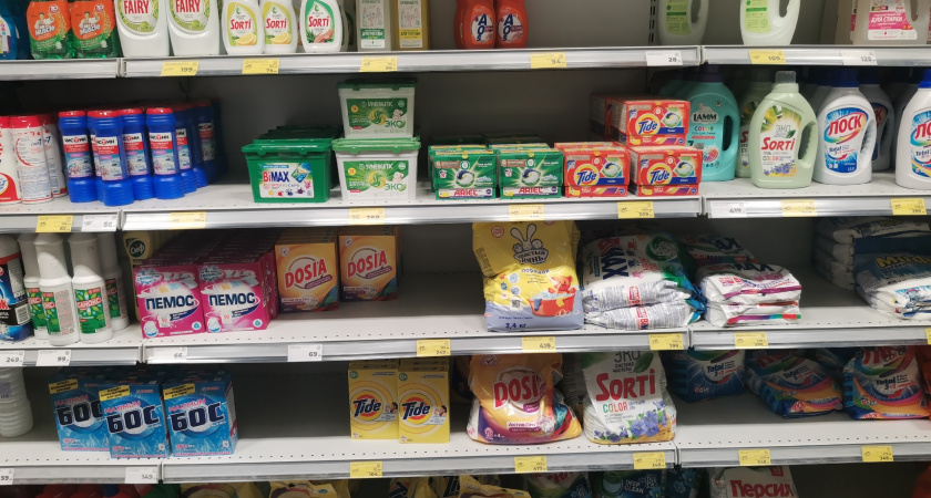 Не отстирывают и губят ткань: Роскачество назвало худшие марки жидких порошков - не берите их даже по акции